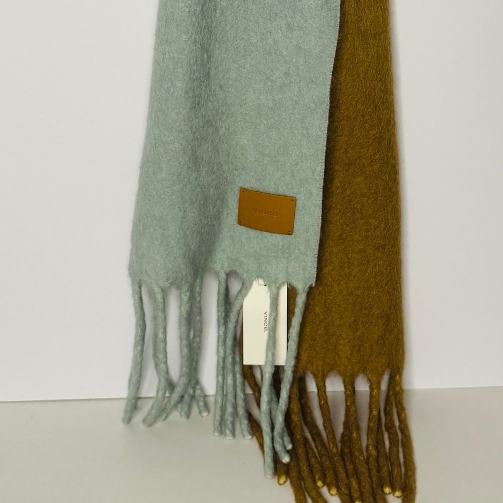 ~Vince~ Two-Tone Alpa Blend Oversized Luxurious Scarf! Gorgeous Lt Aqua and Tan - Picture 2 of 5